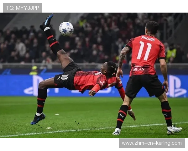 AC米兰中路强势推进,莱奥背身做球后一脚破网 AC米兰中路强势推进,莱奥背身做球后一脚破网